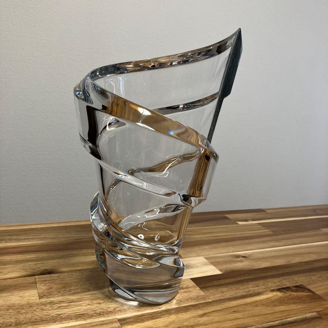 バカラ　花瓶　スパイラル