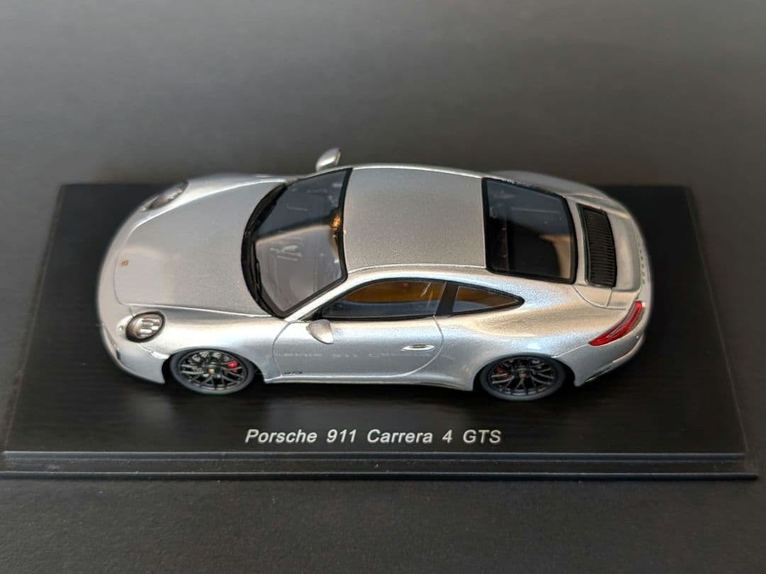 スパーク 1/43 Porsche 911 カレラ4 GTS 2018 シルバー