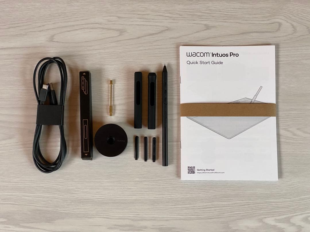 液タブ・ペンタブ Wacom Intuos Pro Medium (2025)