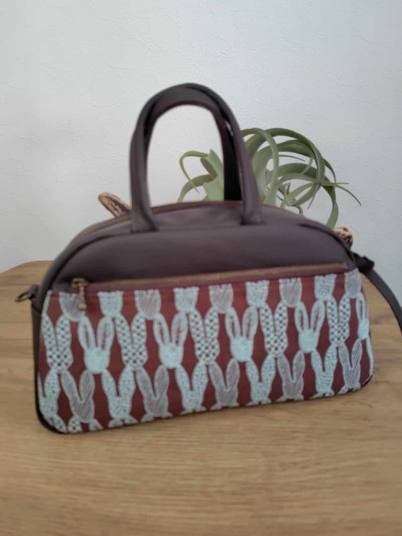 ミナペルホネン/tambourineタンバリンネイビー×LB/ラウンドボストン