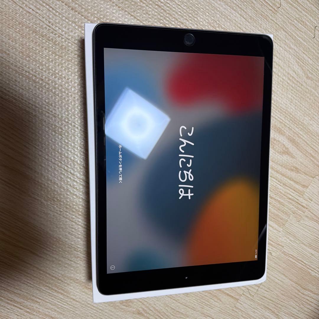 iPad第8世代　スペースグレイ　32GB