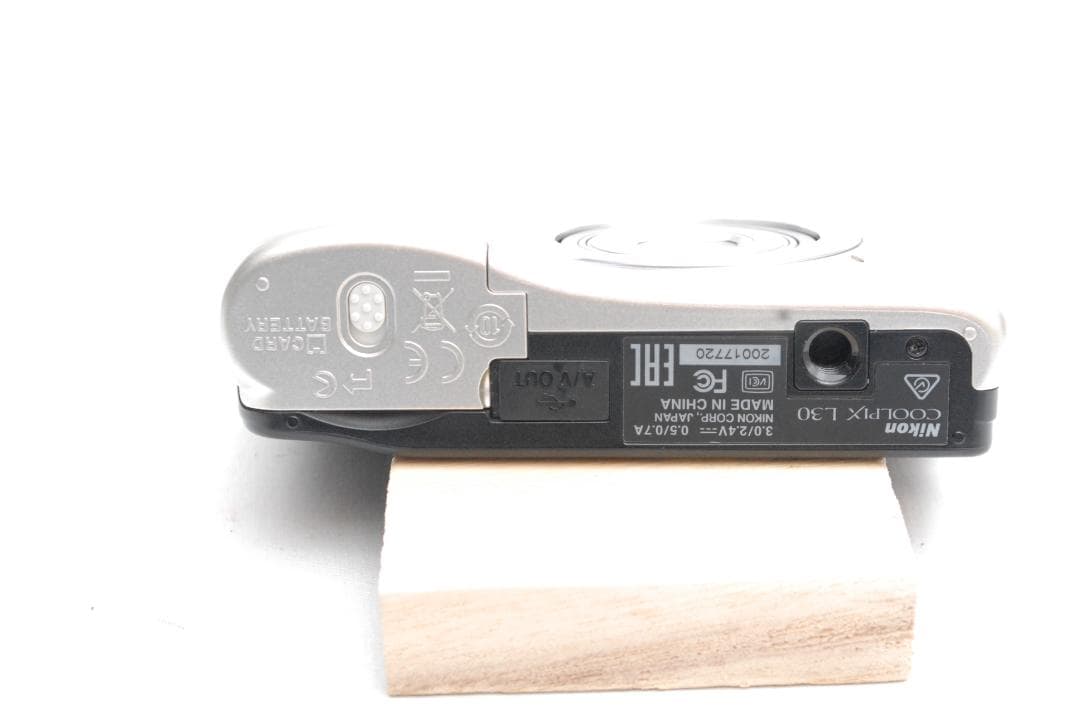 Nikon COOLPIX L30 (良品）