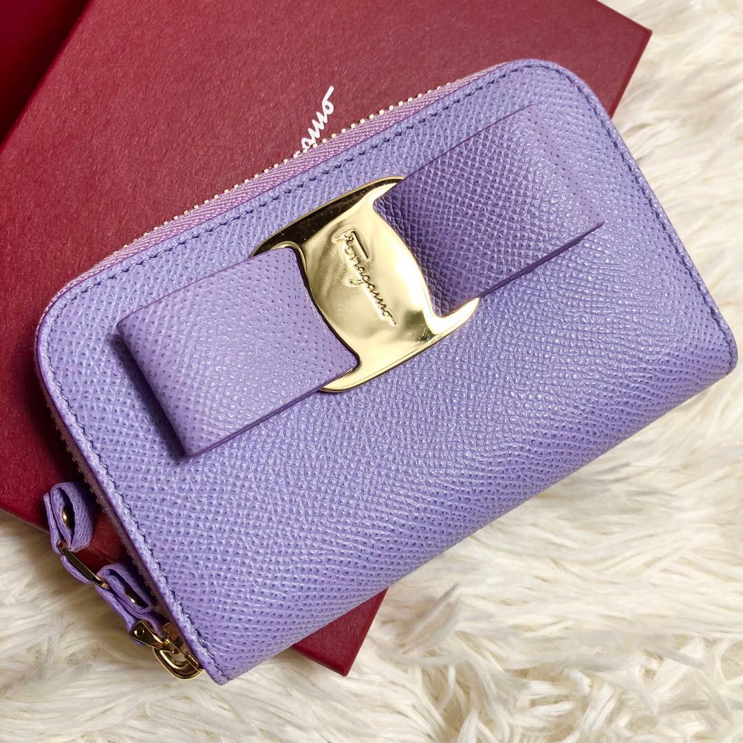 【未使用】 フェラガモ ケース ヴァラリボン ラウンドジップ