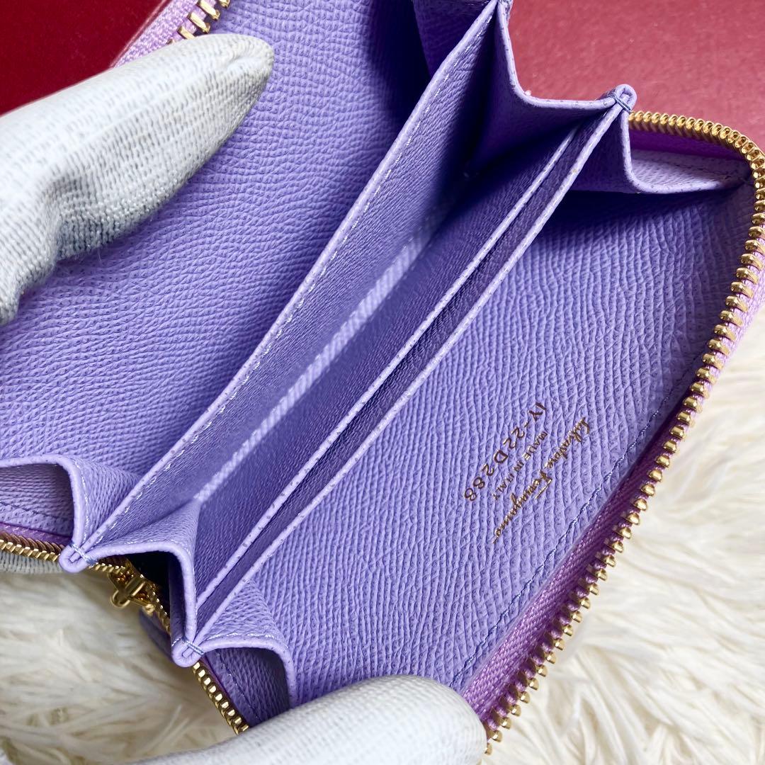 【未使用】 フェラガモ ケース ヴァラリボン ラウンドジップ