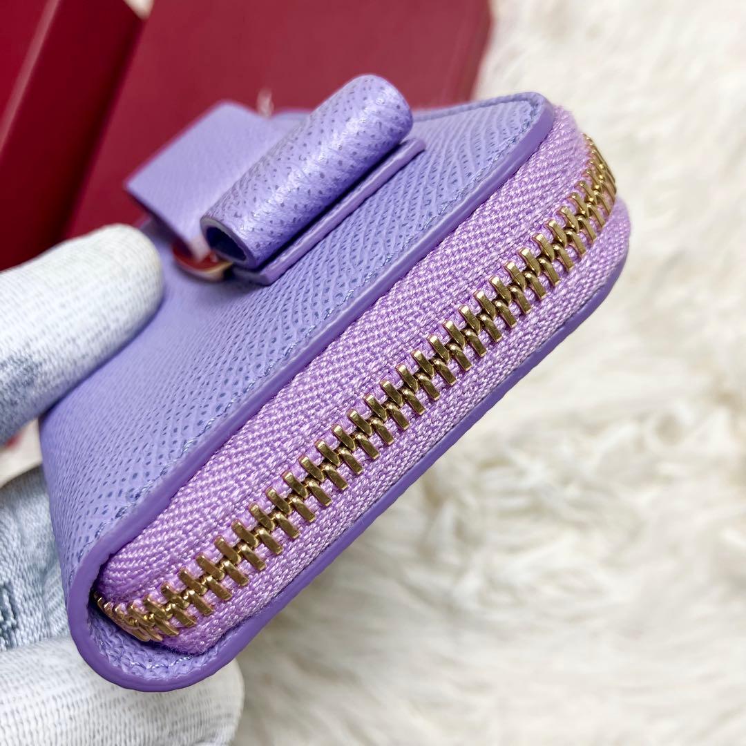 【未使用】 フェラガモ ケース ヴァラリボン ラウンドジップ