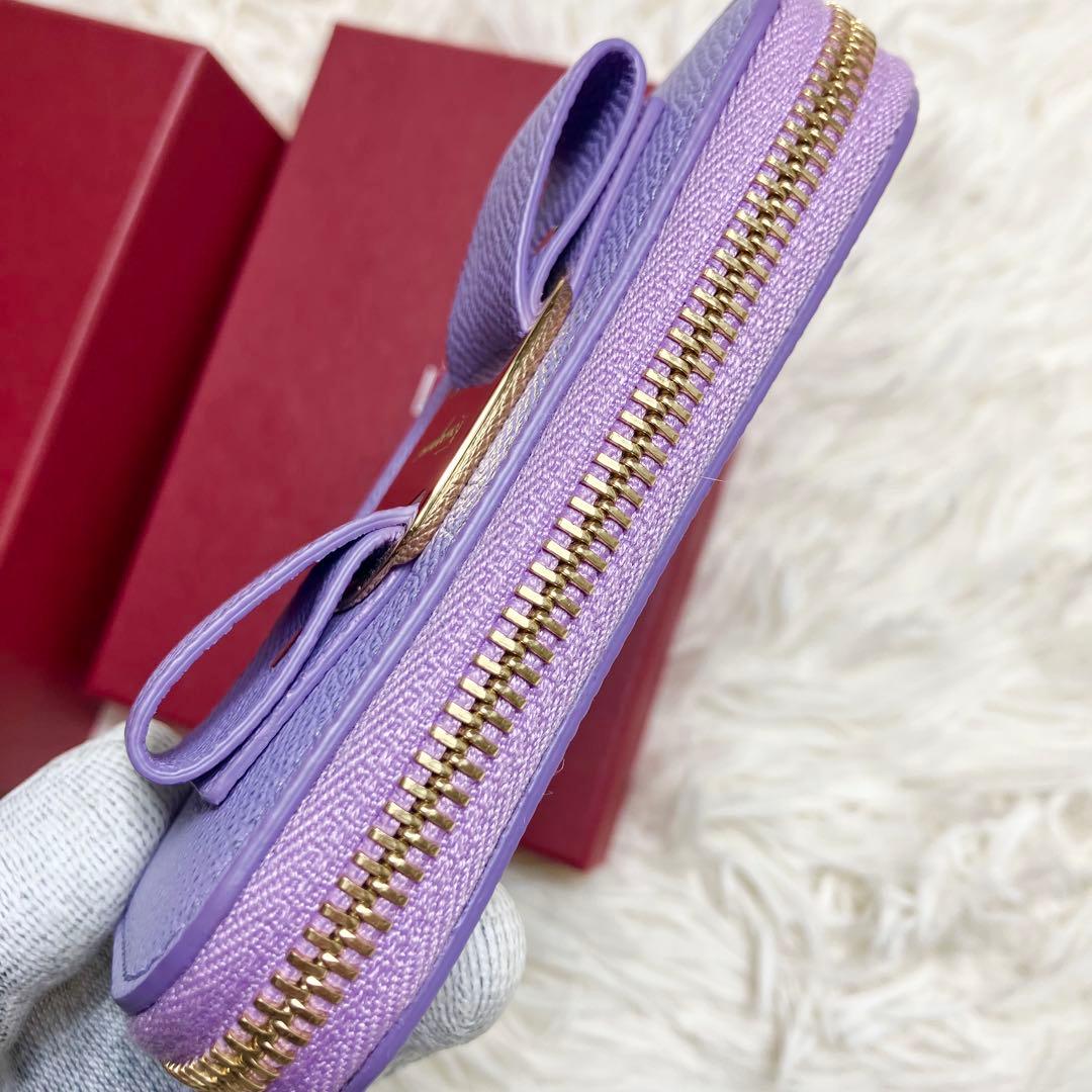 【未使用】 フェラガモ ケース ヴァラリボン ラウンドジップ