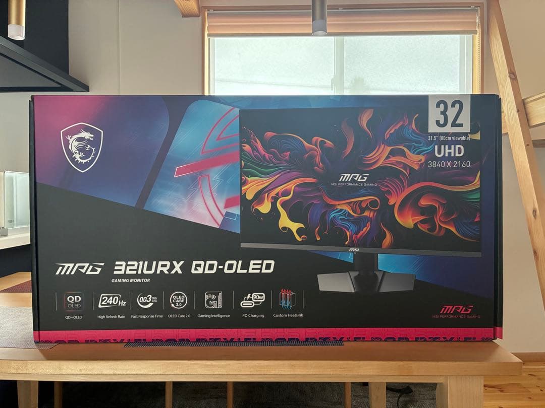 MSI MPG 321URX QD-OLED 4Kゲーミングモニター