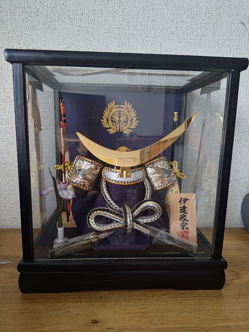【美品】五月人形　兜飾り　ケース付　伊達政宗
