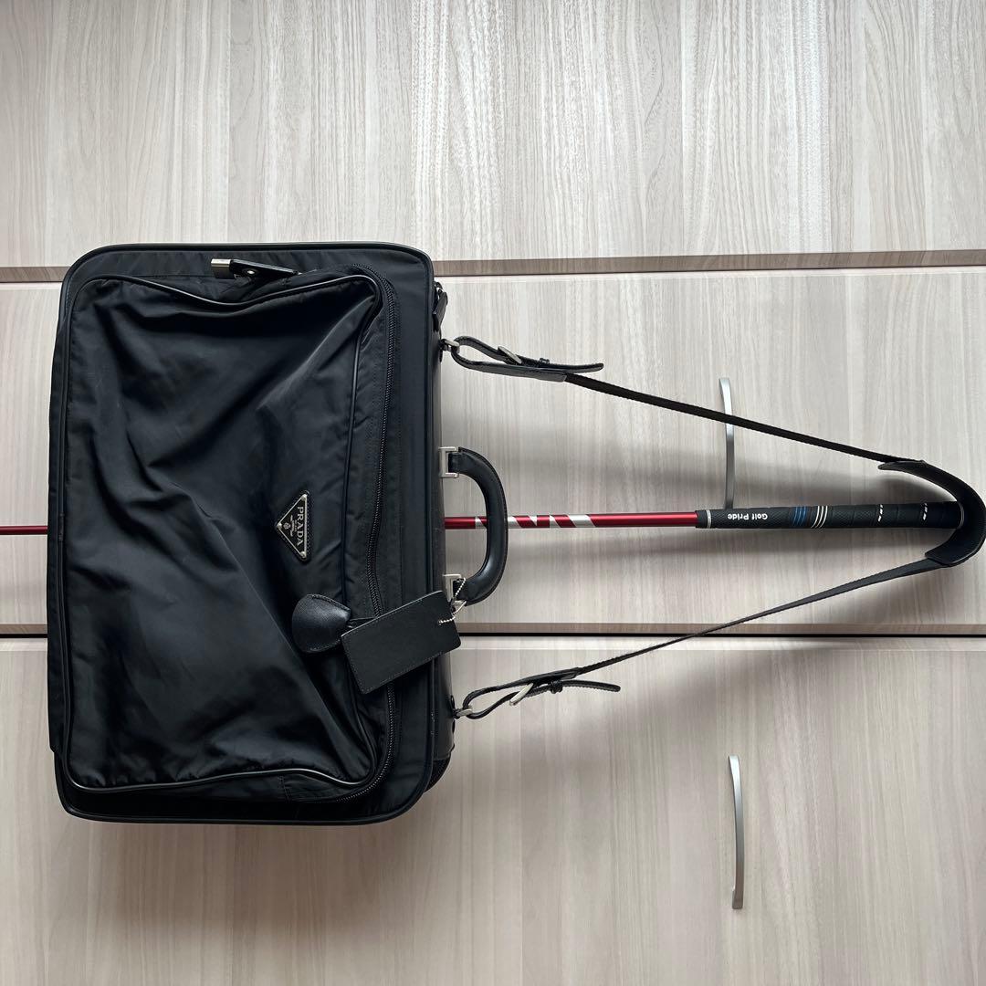 PRADA ブラックナイロンバッグ