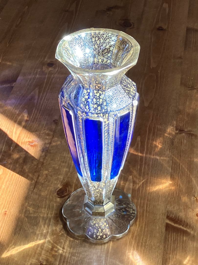 ボヘミアガラスの花瓶 ボヘミアプラチナ深い 青色 花器 中古品 旧チェコ