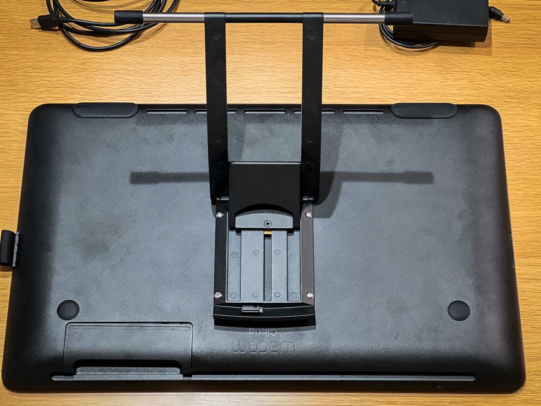 ワコム Wacom Cintiq 22 FHD ブラック DTK2260K1D