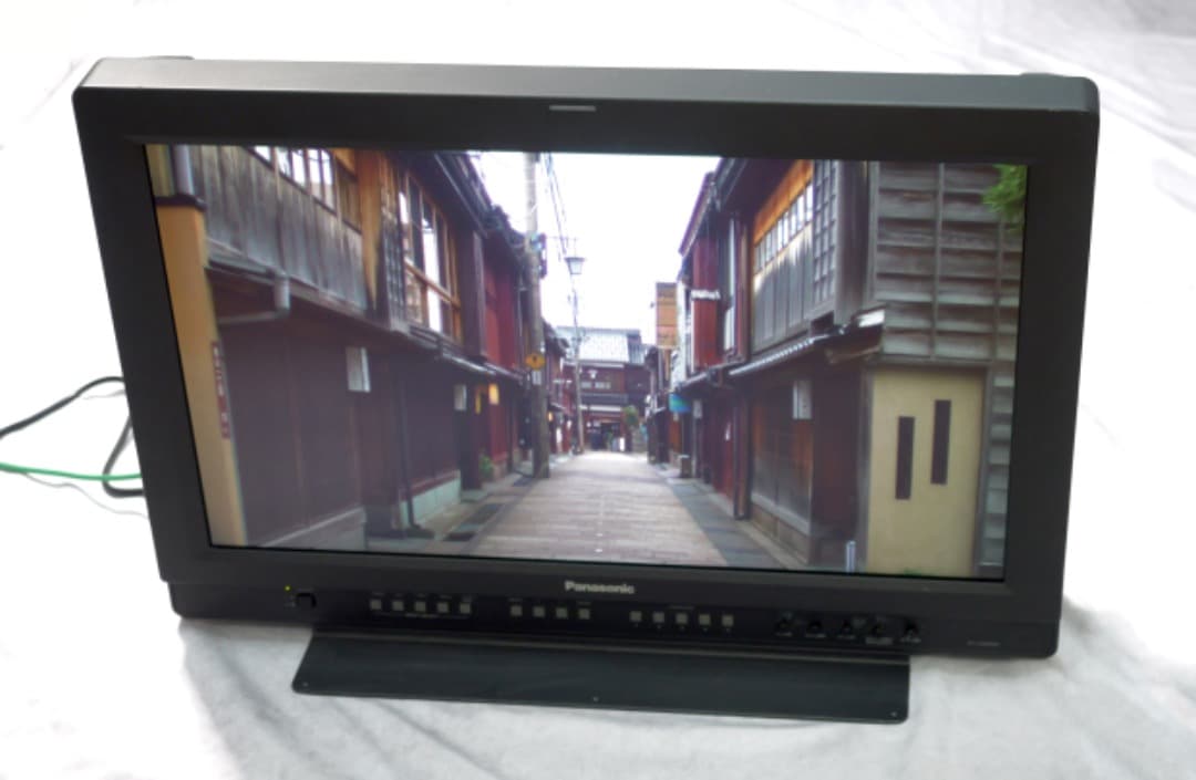 Panasonic 業務用モニター BT-LH2600W 中古品です。