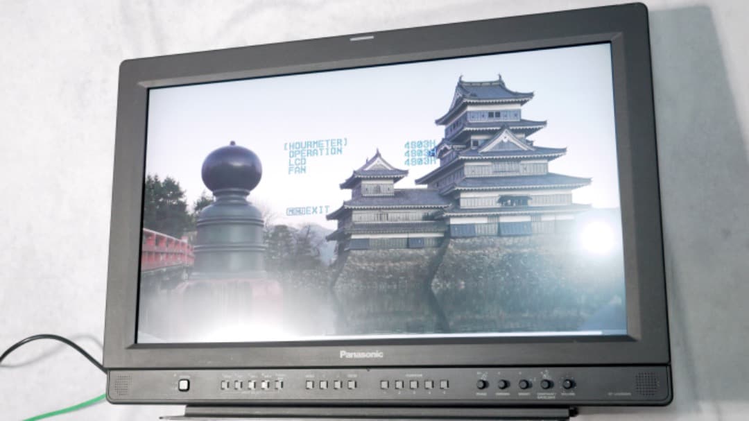 Panasonic 業務用モニター BT-LH2600W 中古品です。