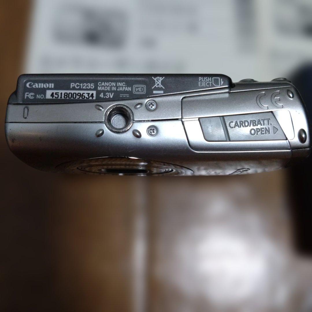 Canon IXY DIGITAL 810 IS 本体と付属品