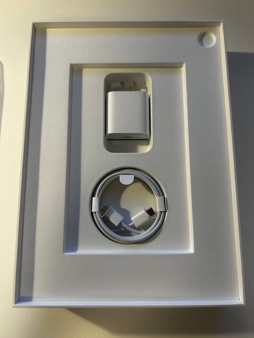 【未使用に近い】 iPad Air（第5世代） A2588