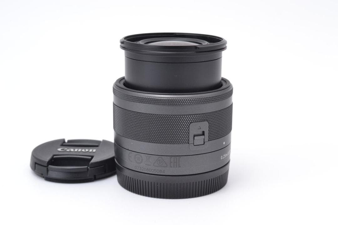 ■ 美品 ■ キャノン　Canon EOS Kiss M レンズキット