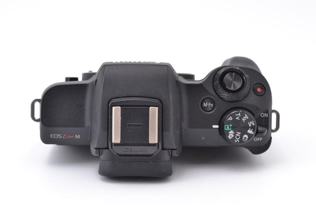 ■ 美品 ■ キャノン　Canon EOS Kiss M レンズキット