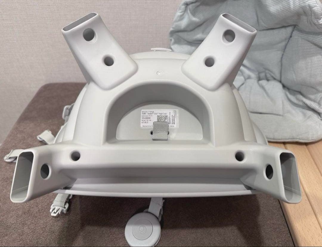 【美品】ストッケ クリック クラウドグレー クッション付き