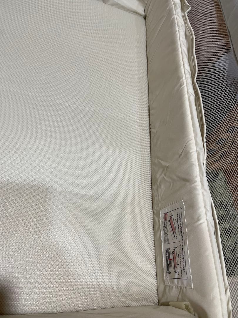 超美品　ココネルエアー　ホワイトグレー　ベビーベッド