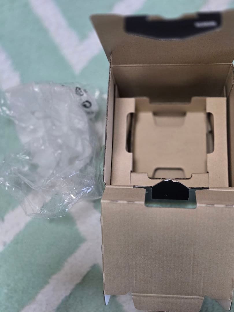 NIKKOR Z 26mm f/2.8 単焦点レンズ フード、元箱、説明書付き