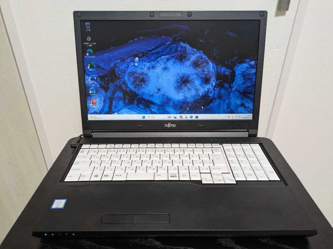 【美品】富士通 Lifebook A576/RX