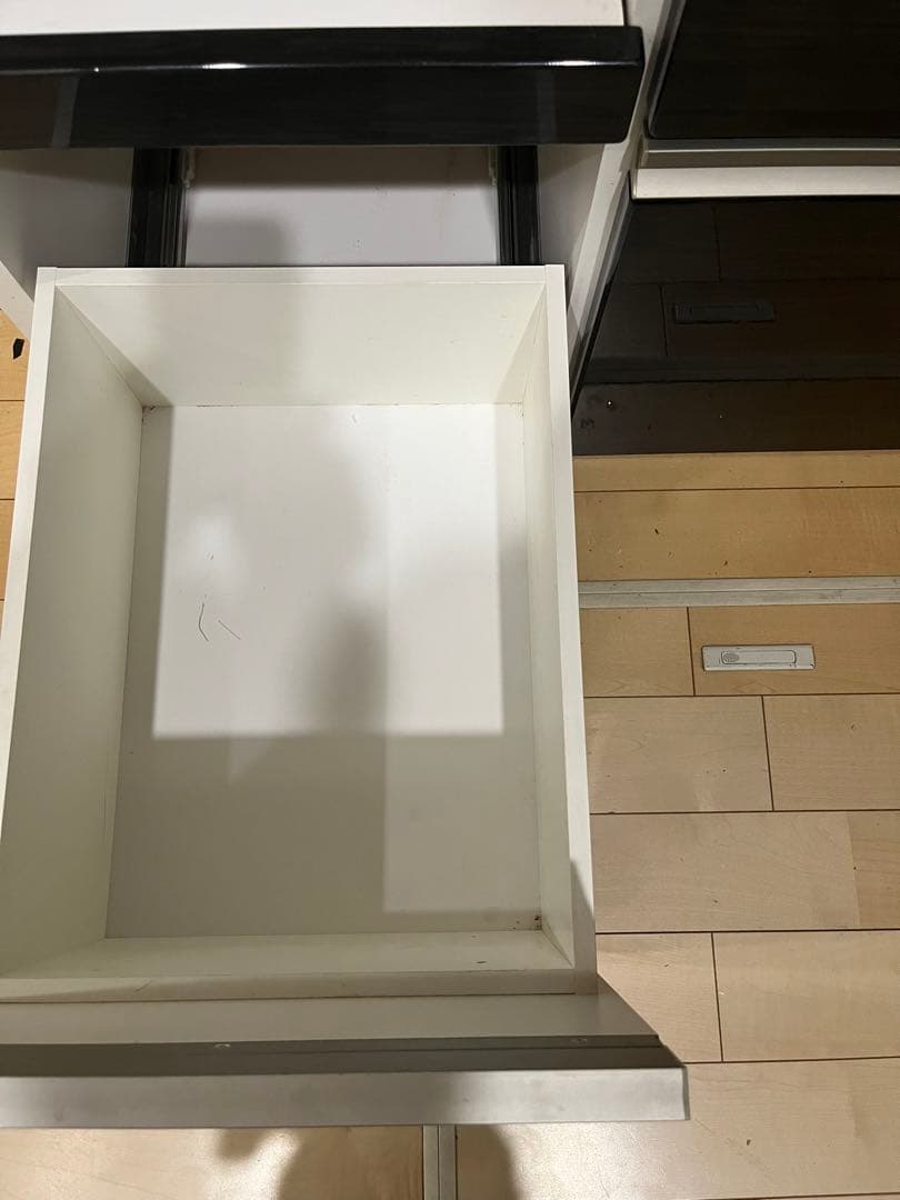 木製キッチンカウンター 食器棚　カップボード　ホワイト・ダークブラウン