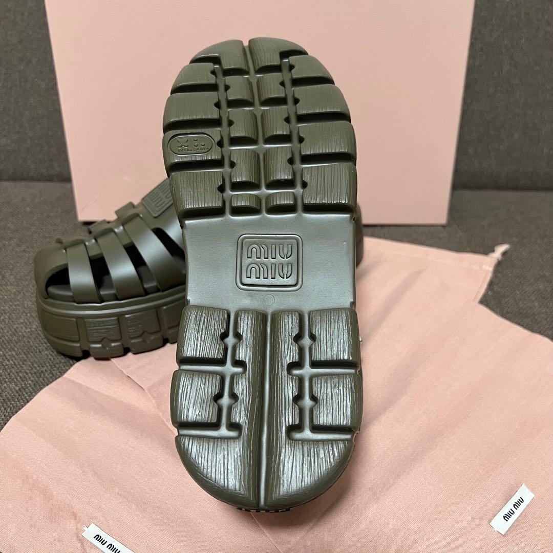 miu miu オリーブグリーン サンダル 新品未使用 箱布袋付き