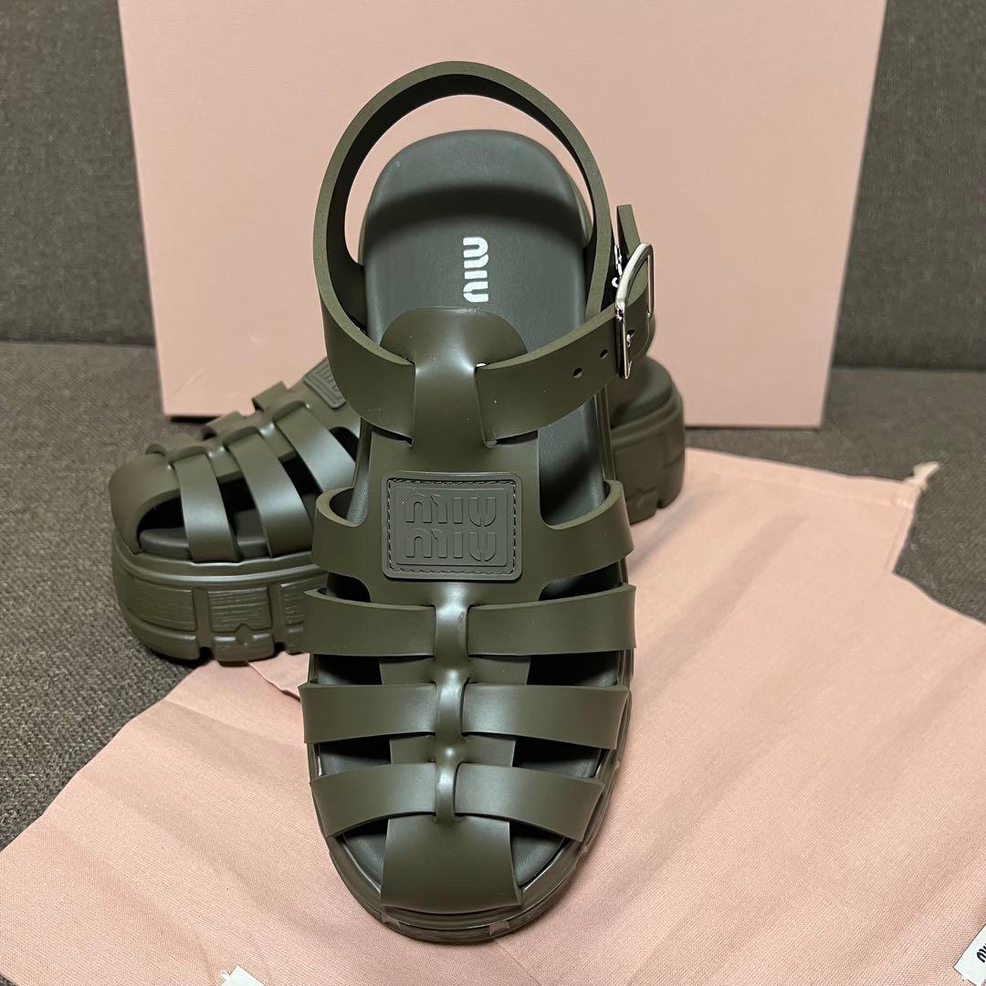 miu miu オリーブグリーン サンダル 新品未使用 箱布袋付き