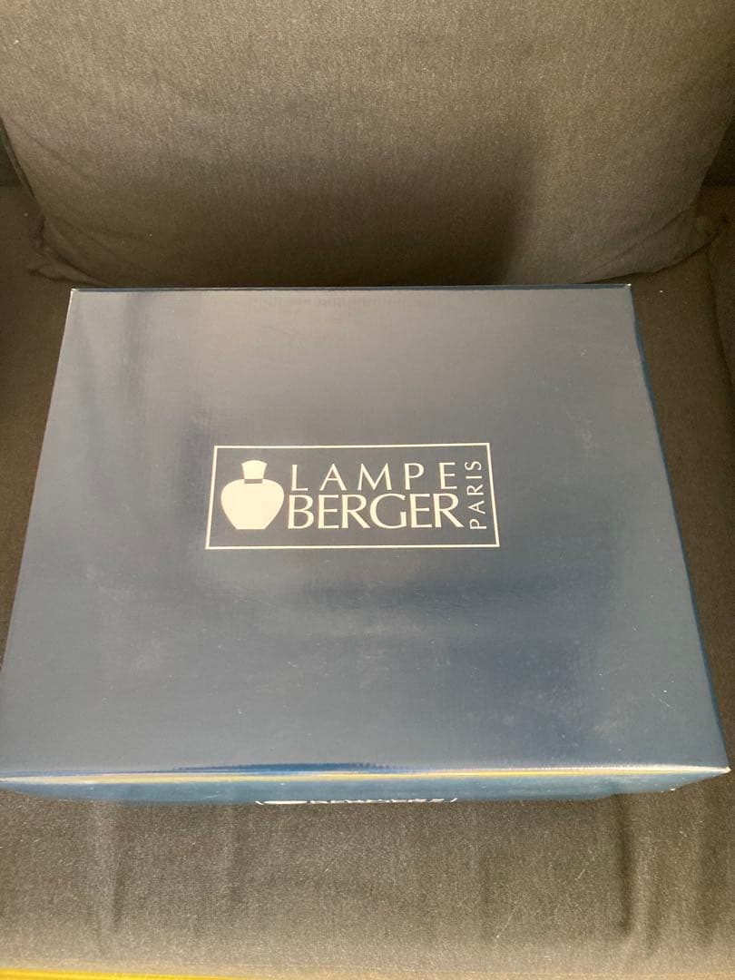 ランプベルジェ　バカラ　クリスタルランプ　パピヨン　未使用　Baccarat