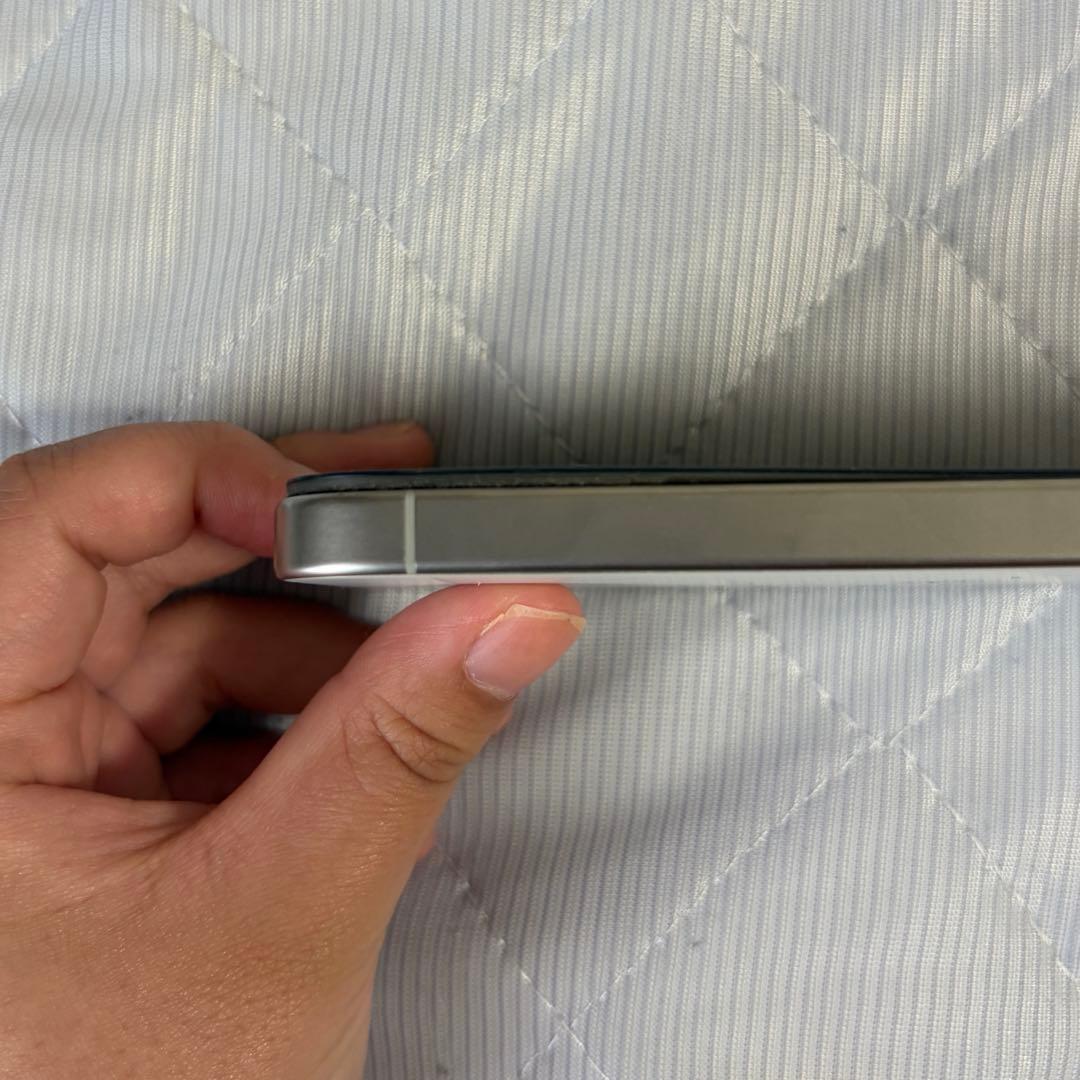 iPhone15pro 256GB ホワイトチタニウム