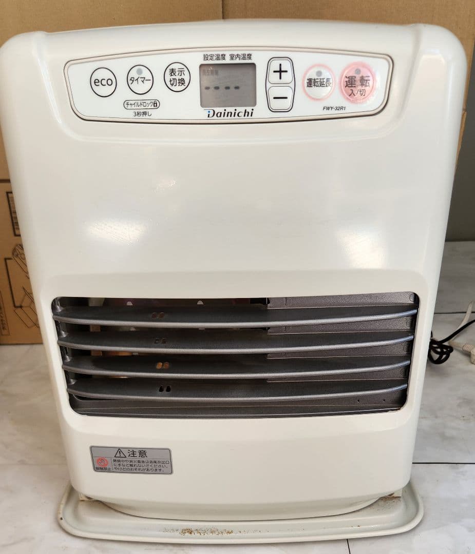 22年製 Dainichi FWY-32R1 石油ファンヒーター 001