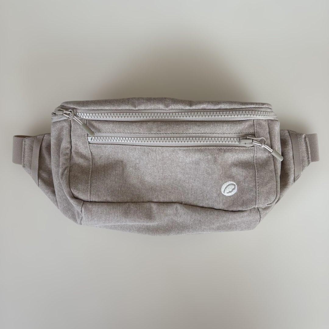 ほぼ新品　グスケット365抱っこ紐Plus ベージュ