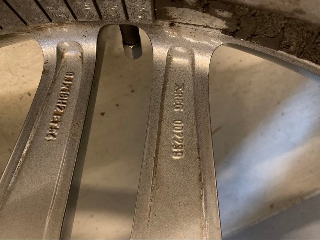 ベンツ Eクラス 純正ホイール 2023年製スタッドレスタイヤ　【KS】