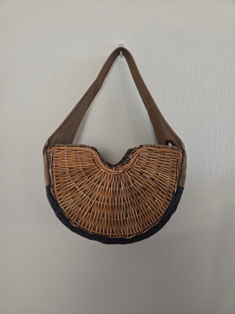 エバゴスebagos キャンパス生地半月型カゴバック