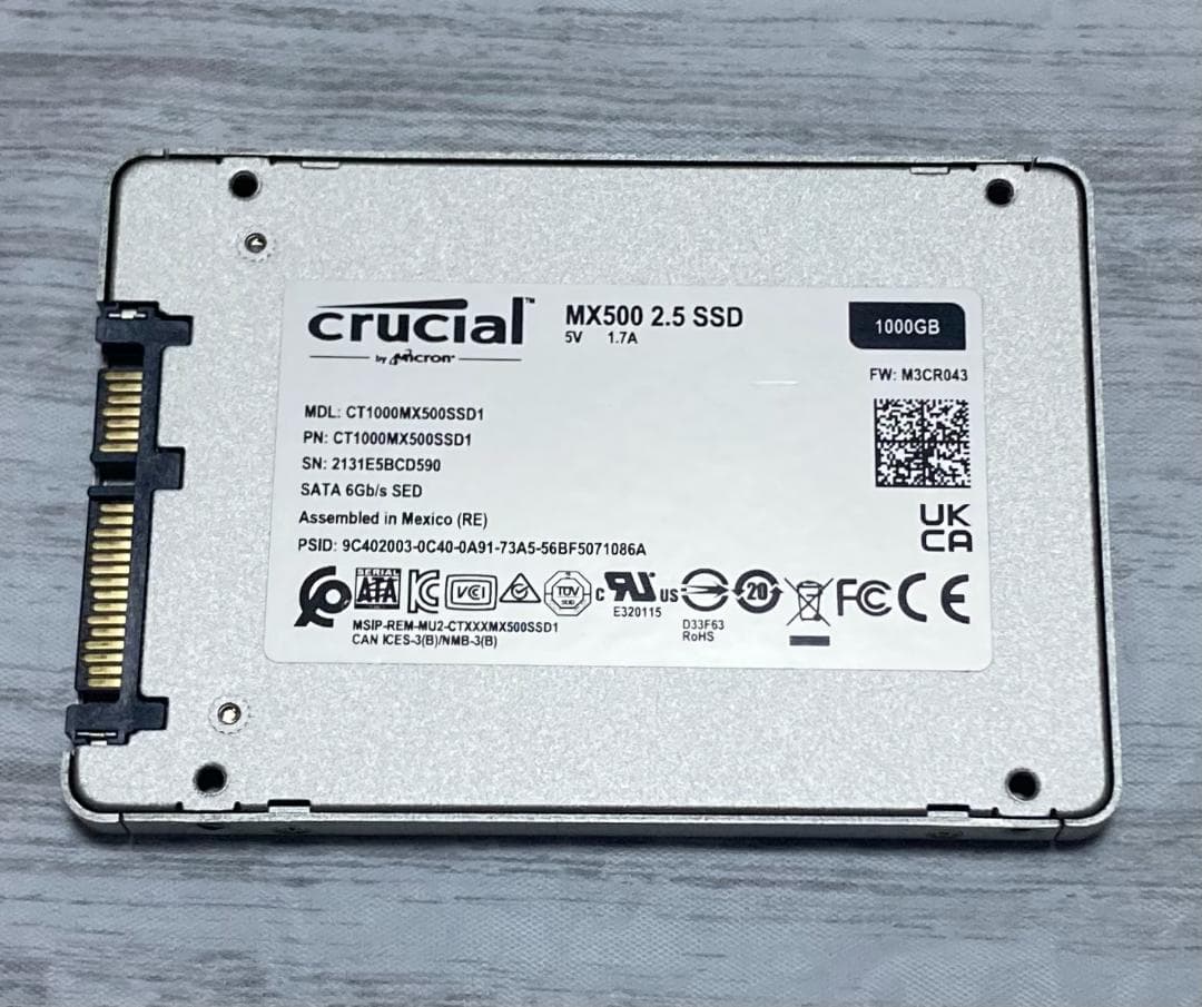 ほぼ新品 Crucial MX500 1TB 内蔵SSD 使用時間0時間！