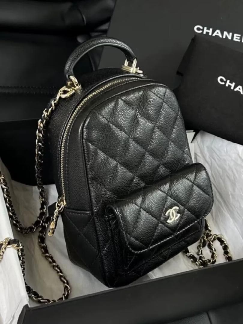 新品 VIP限定✨ブラック キルティングリュック