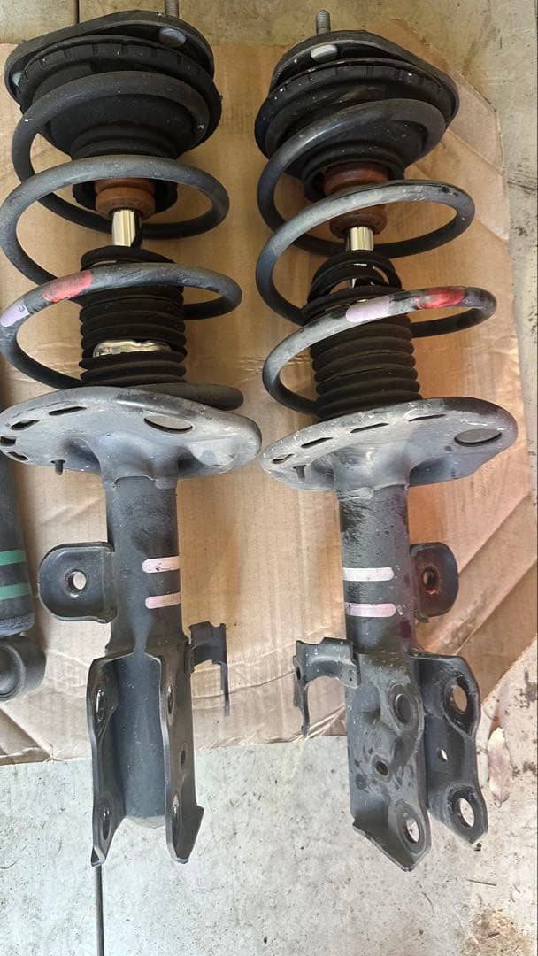 プリウス30 サスペンション