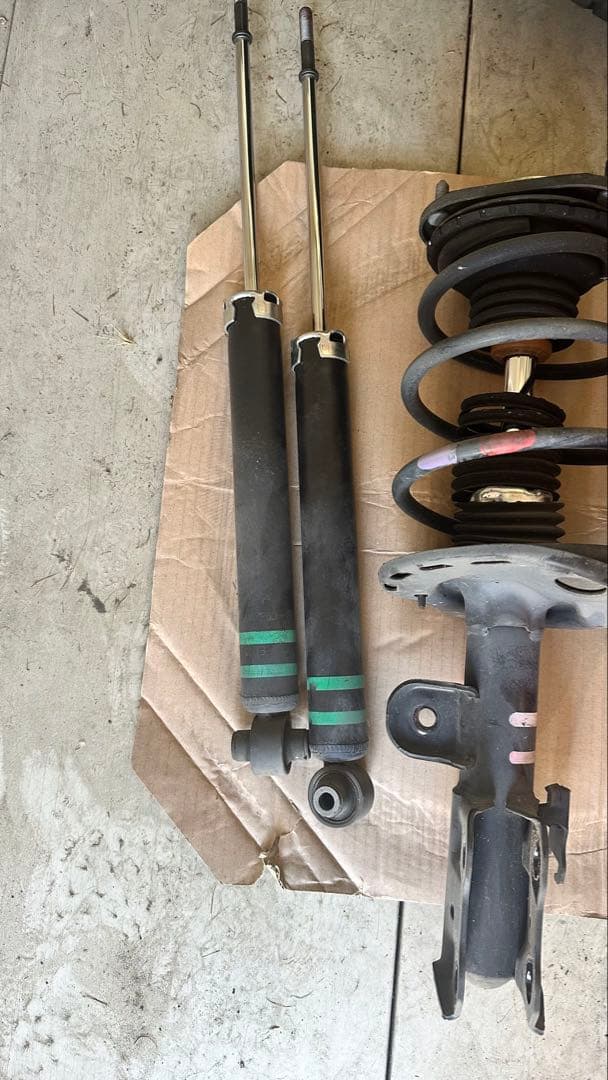 プリウス30 サスペンション