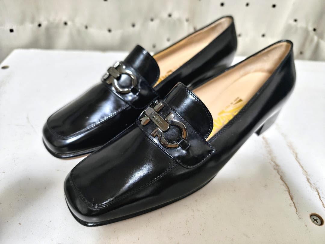 未使用品 フェラガモ ガンチーニ レザー ローファー シューズ 7.5 ブラック
