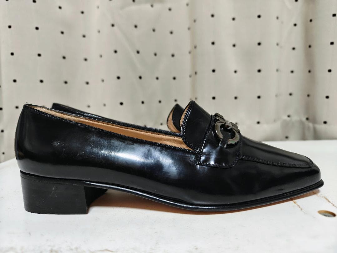 未使用品 フェラガモ ガンチーニ レザー ローファー シューズ 7.5 ブラック