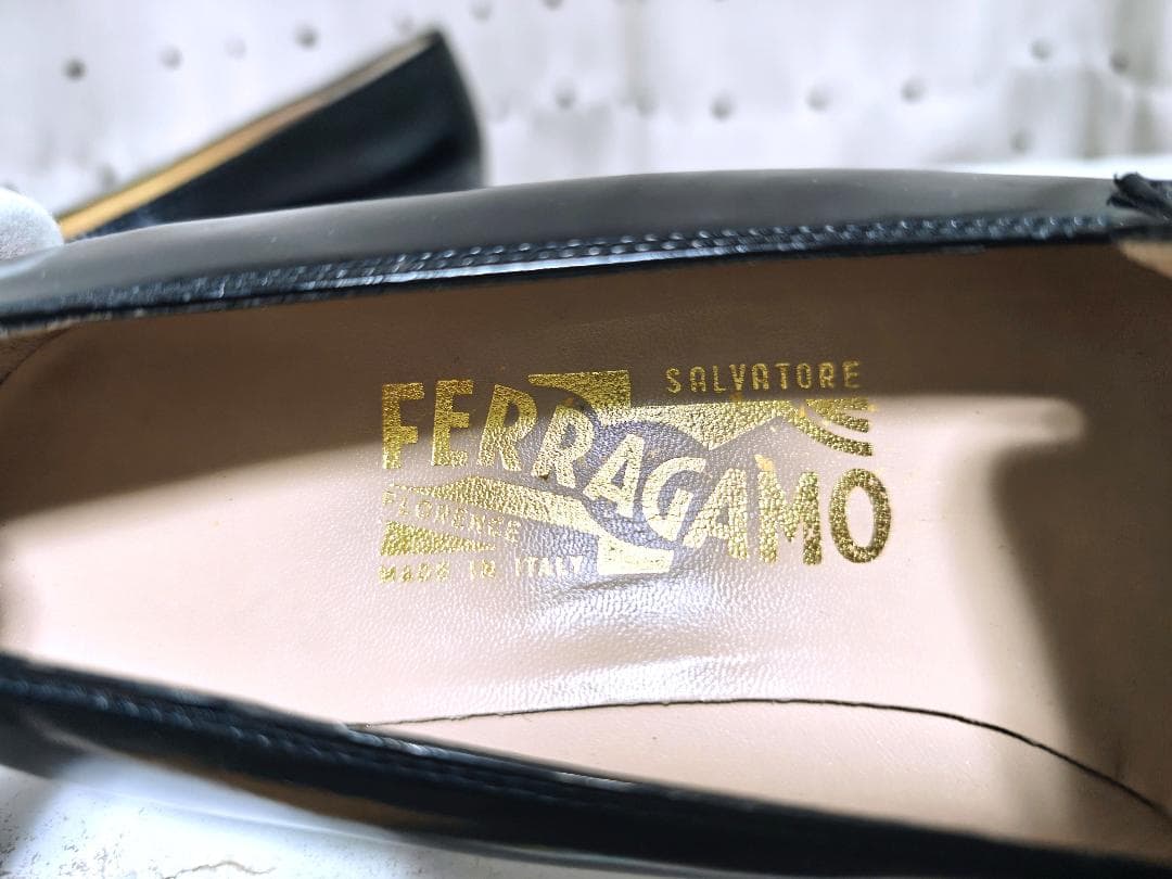 未使用品 フェラガモ ガンチーニ レザー ローファー シューズ 7.5 ブラック
