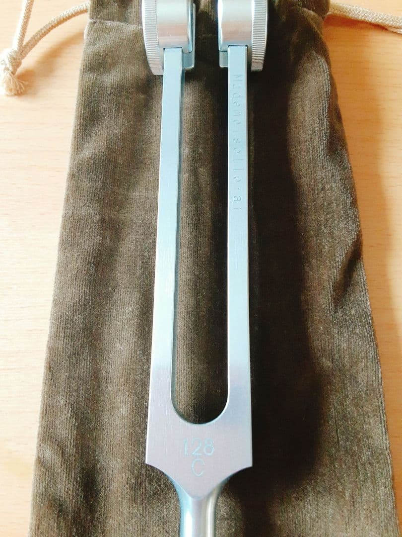 【美品】128Hz アースチューナー マドモアゼル・愛 巾着付