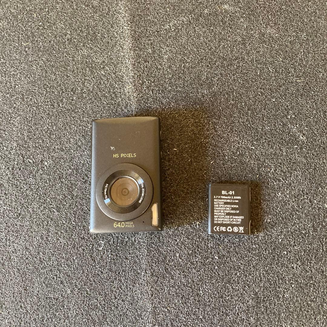 中古　　640万画素 コンパクトデジタルカメラとバッテリーセット