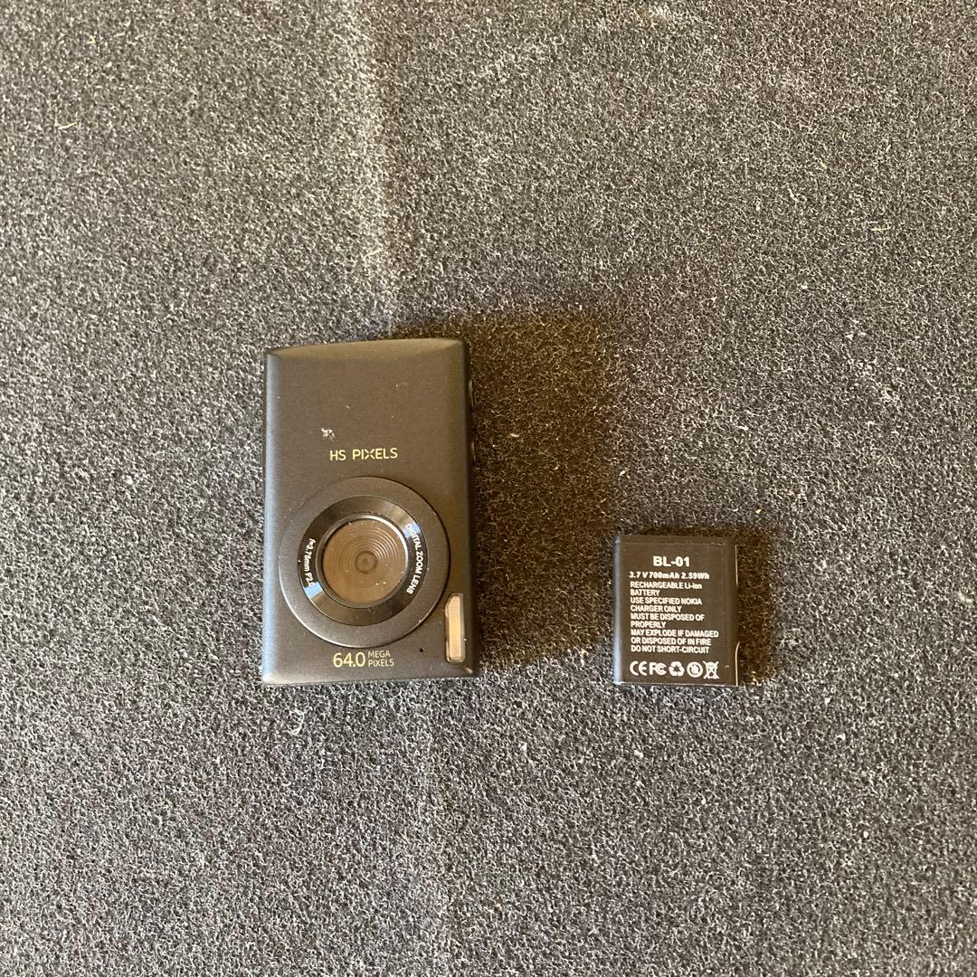 中古　　640万画素 コンパクトデジタルカメラとバッテリーセット