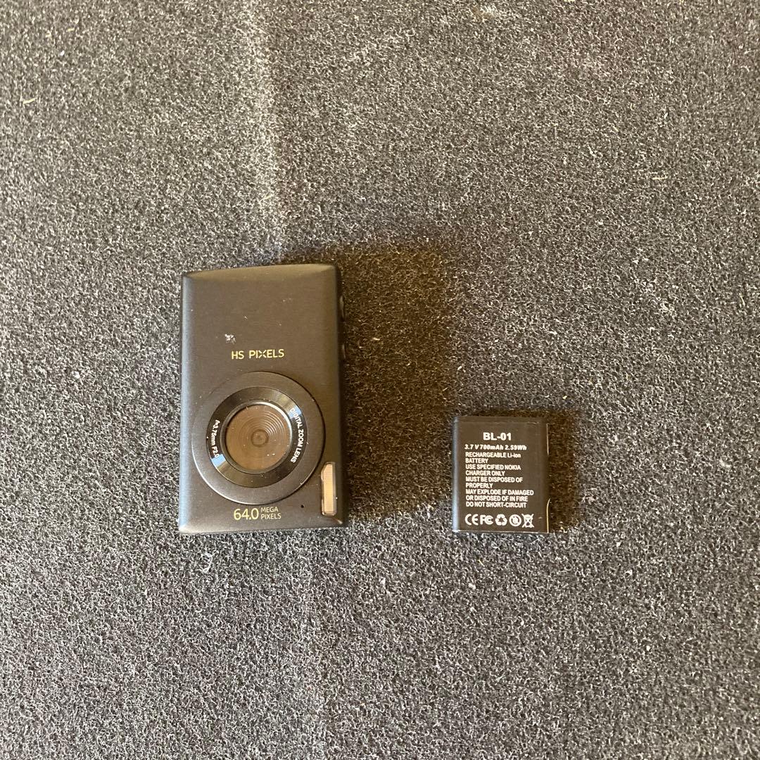 中古　　640万画素 コンパクトデジタルカメラとバッテリーセット