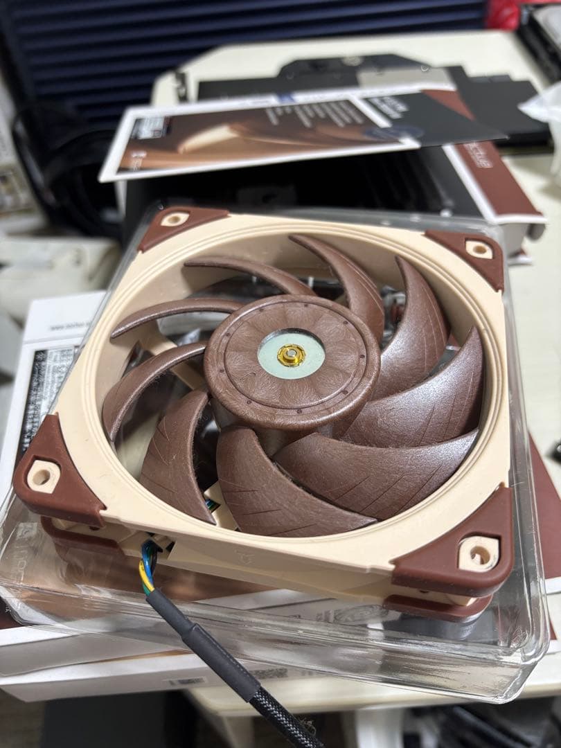 【美品】Noctua NF-A12x25 PWM 120mmファン 4個