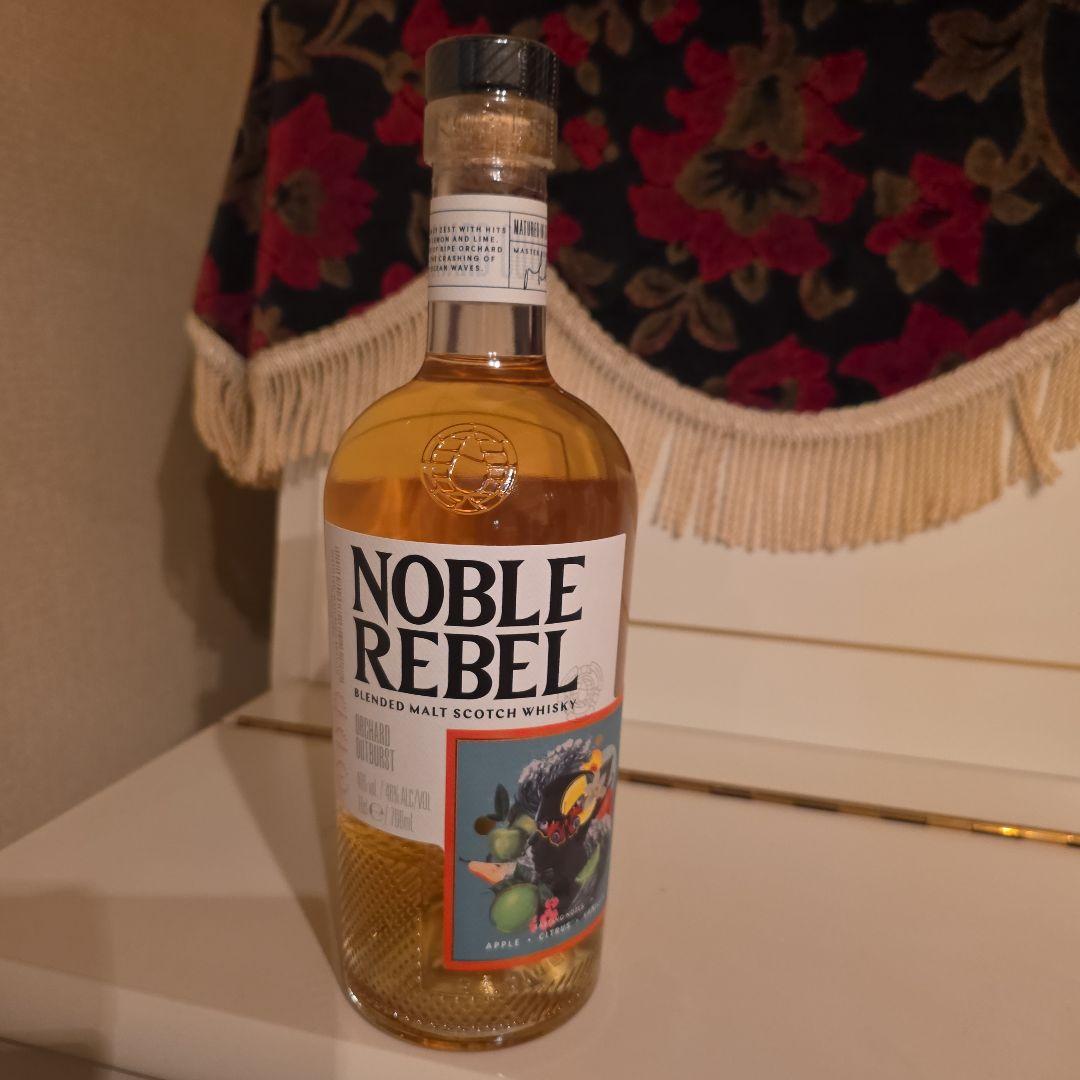 [再入荷] Noble Rebel & The Hive <2本>フェルト