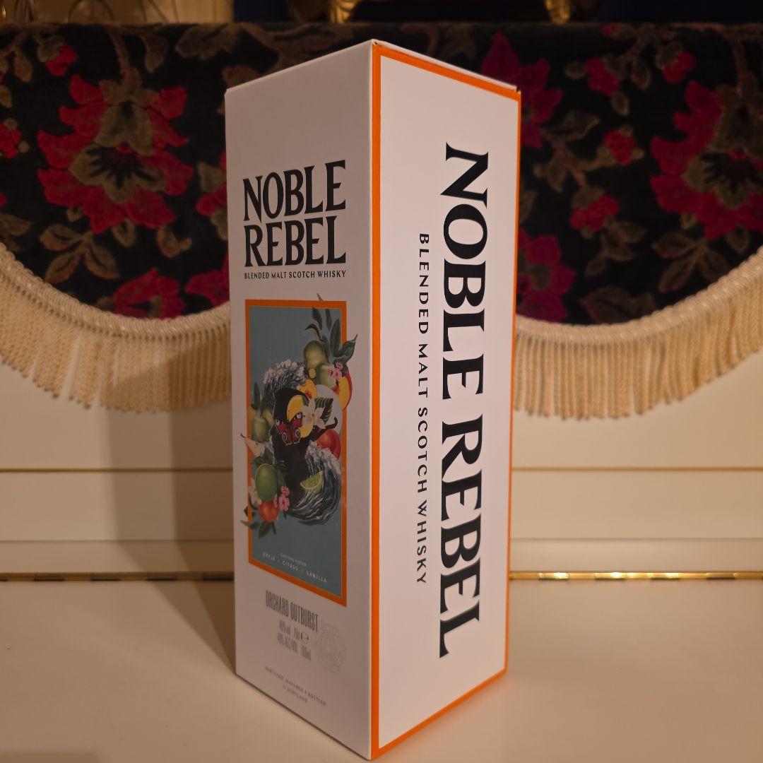 [再入荷] Noble Rebel & The Hive <2本>フェルト