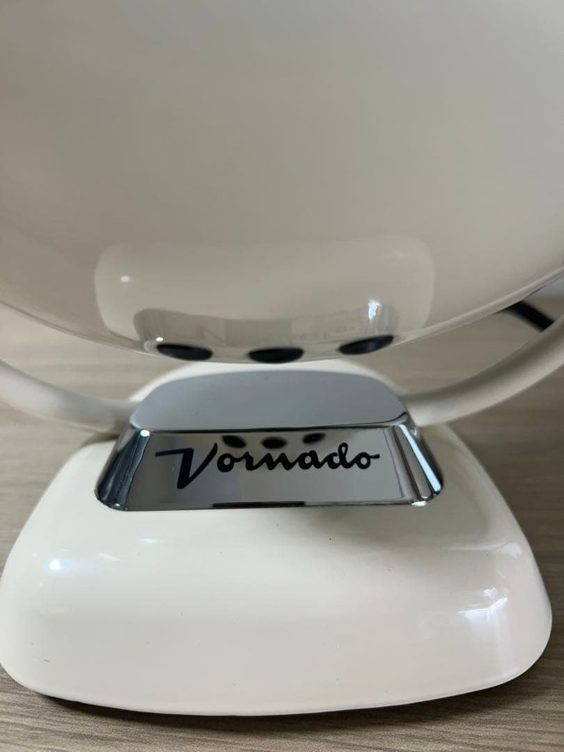 Vornado ボルネード　扇風機 クリーム色 4枚ファン
