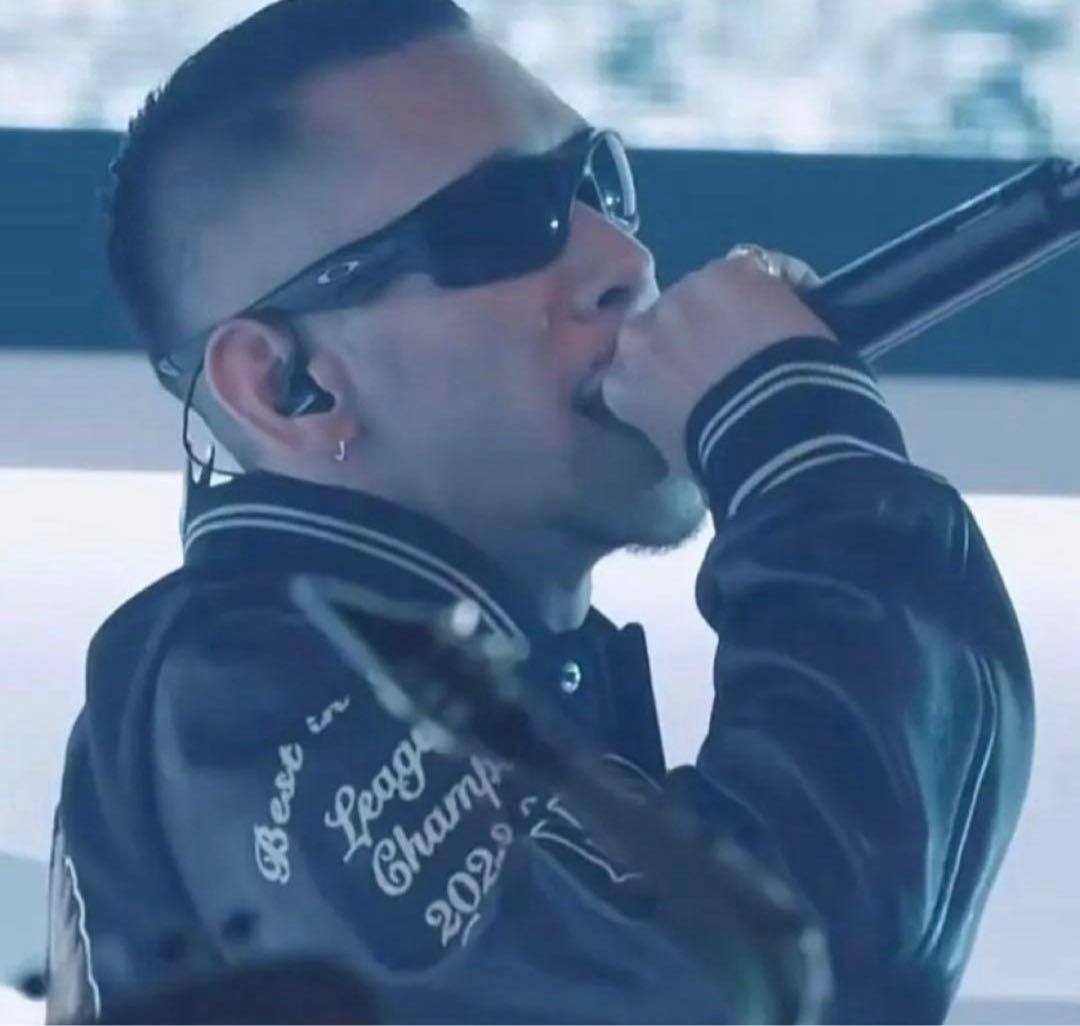 Oakley straight jacket サングラス io着用 オークリー